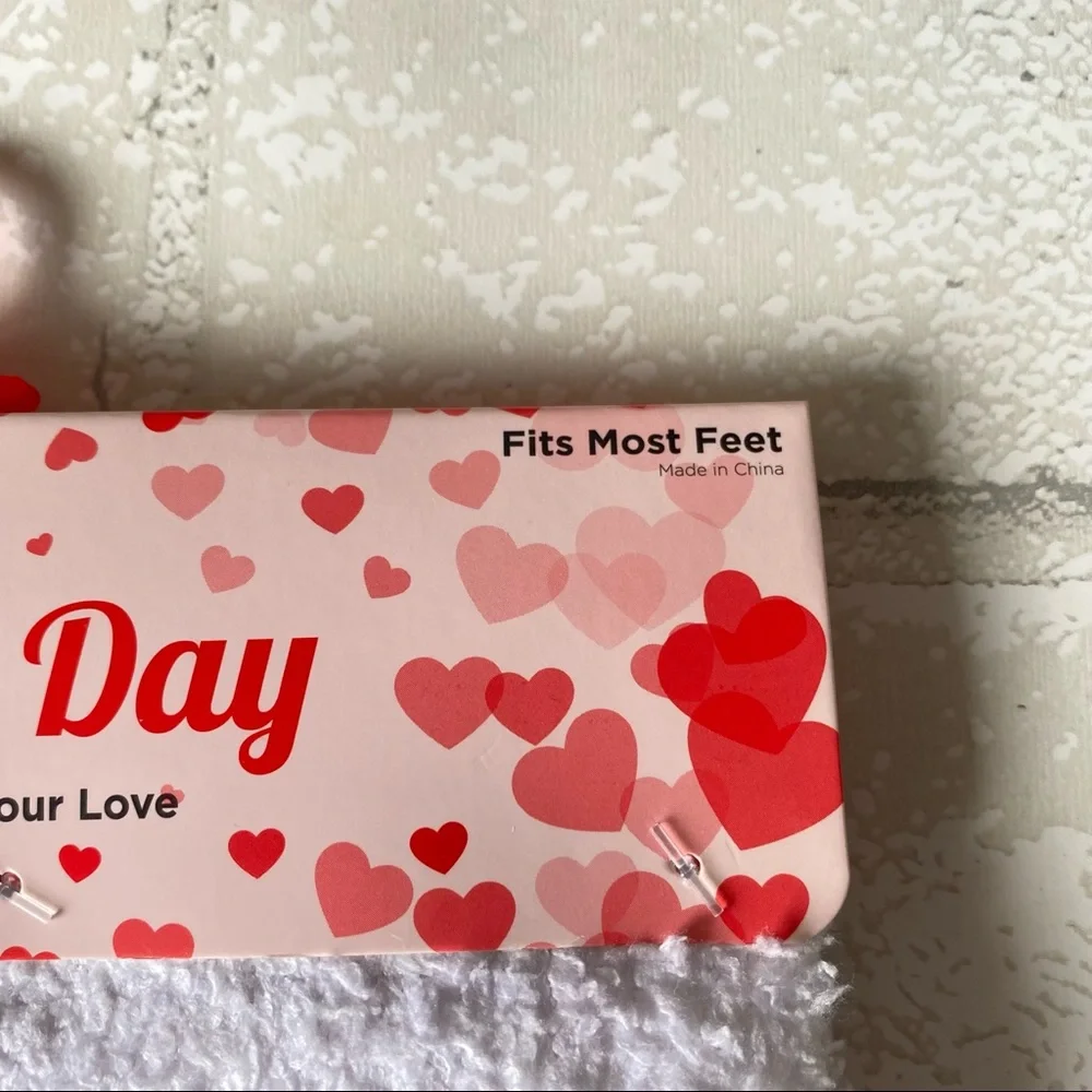 NWT Valentine's‎ Day Happy Wife, Happy Hubby Socks